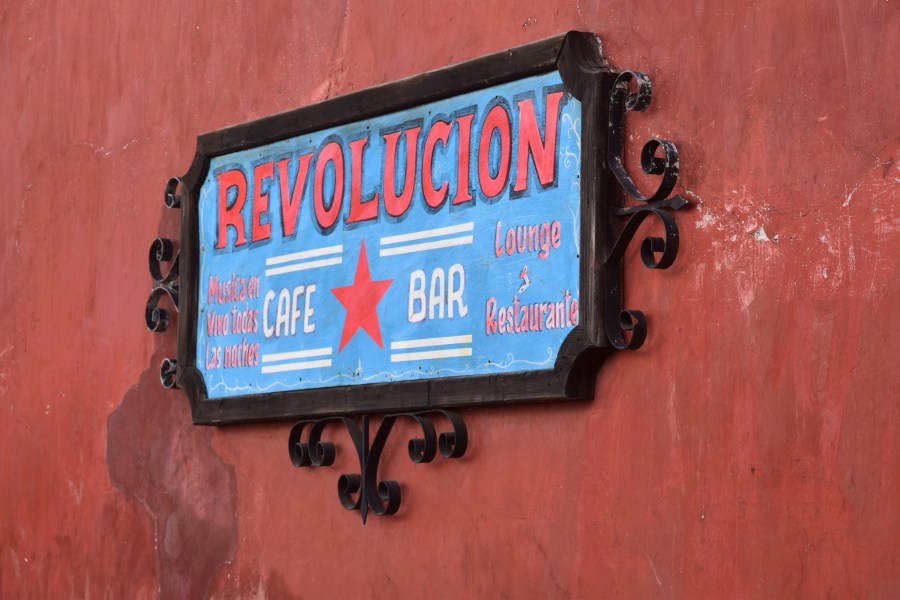 bar revolucion cafe