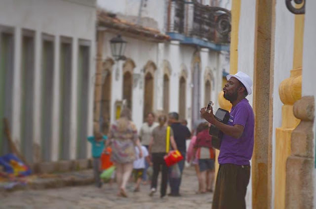 sozinho caetano veloso musico mbp samba paraty rio de janeiro brasil violeta vaal